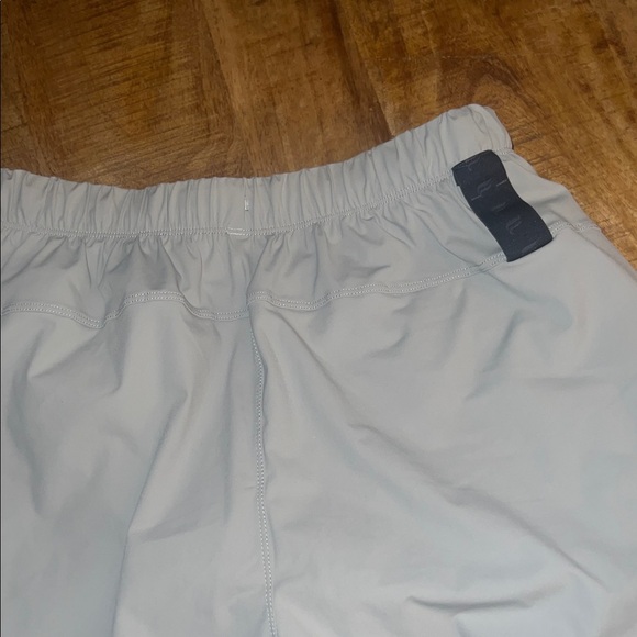 Fabletics Gray Athletic Shorts - Picture 2 of 3